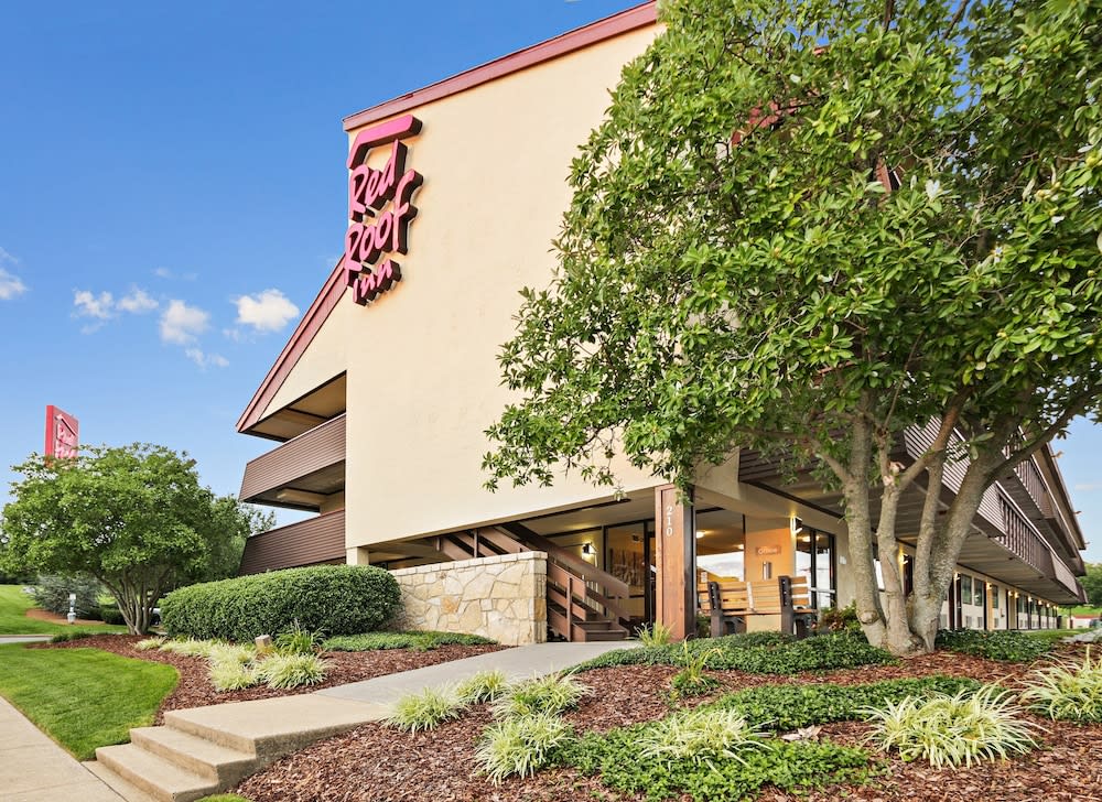 Red Roof Inn Johnson City 1