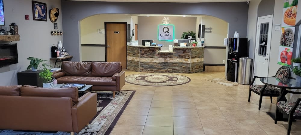 Quality Inn & Suites Salina National Forest Area 3