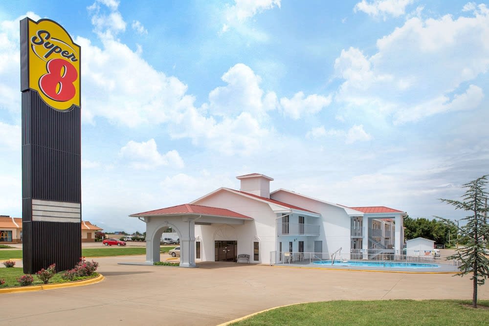 Super 8 by Wyndham Springdale AR 1