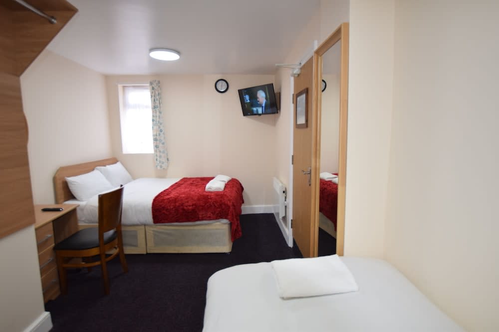 Woodlands Lodge Ilford 5