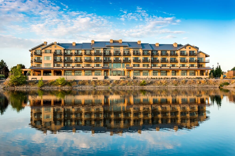 The Lodge at Columbia Point 1
