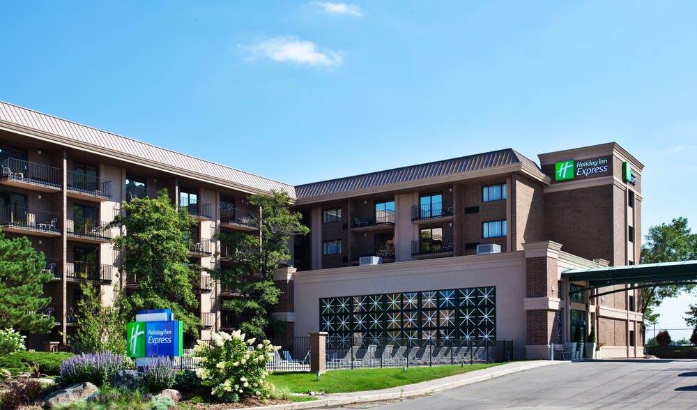 Holiday Inn Express Rolling Meadows - Schaumburg Area by IHG 1