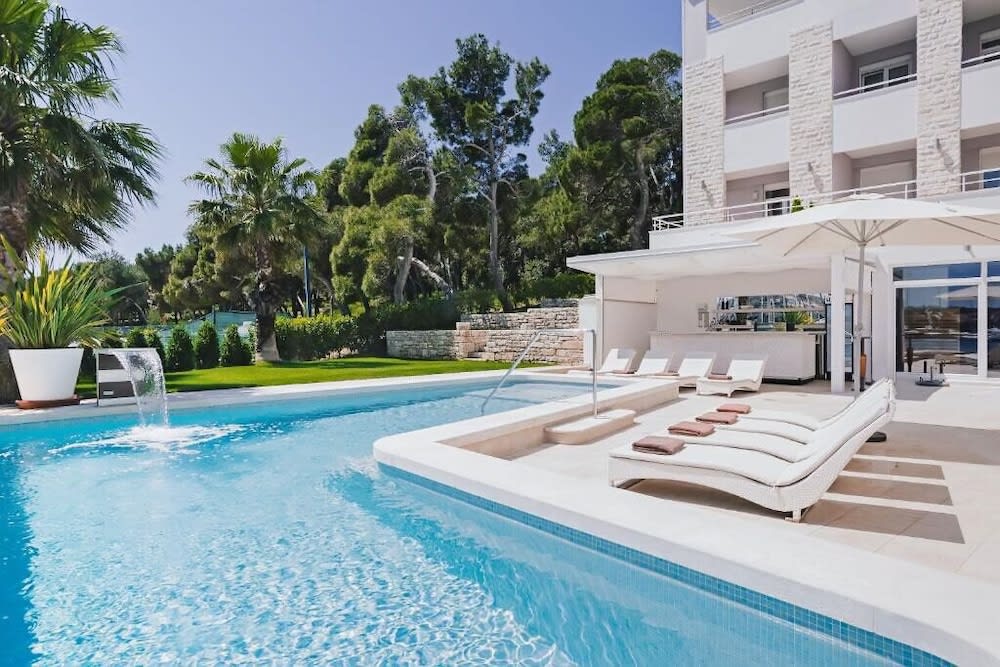 Ribarska Koliba Resort 1