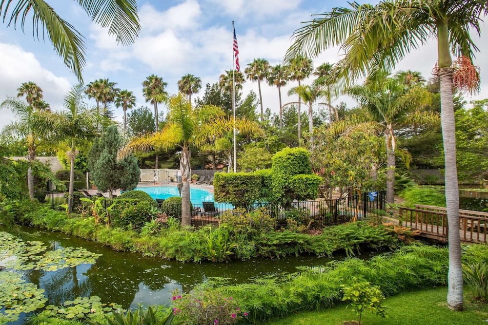 Ramada by Wyndham Santa Barbara 1