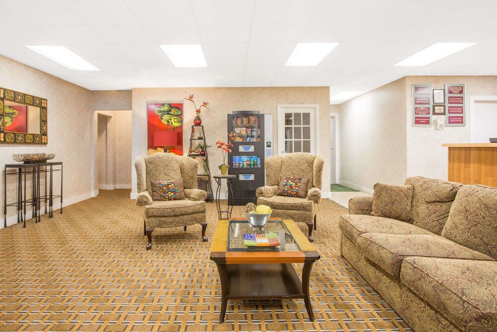 Days Inn by Wyndham Chester 2