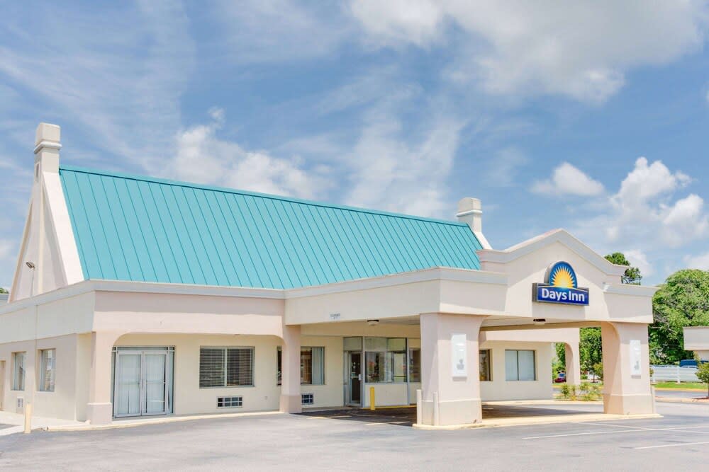 Days Inn by Wyndham Chester 1