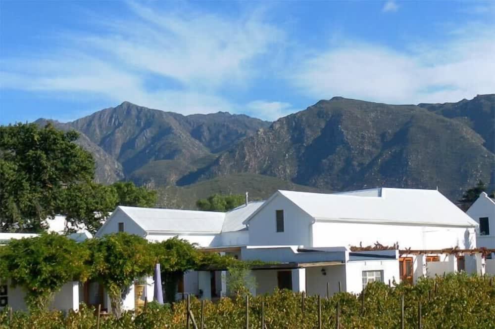 The Vineyard Country House 1