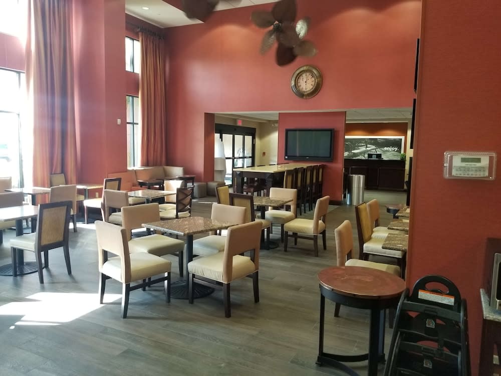 Hampton Inn & Suites Tampa-Wesley Chapel 3