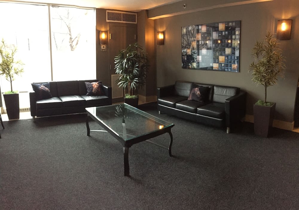 Hotel Faubourg Montreal Centre-Ville Downtown 4