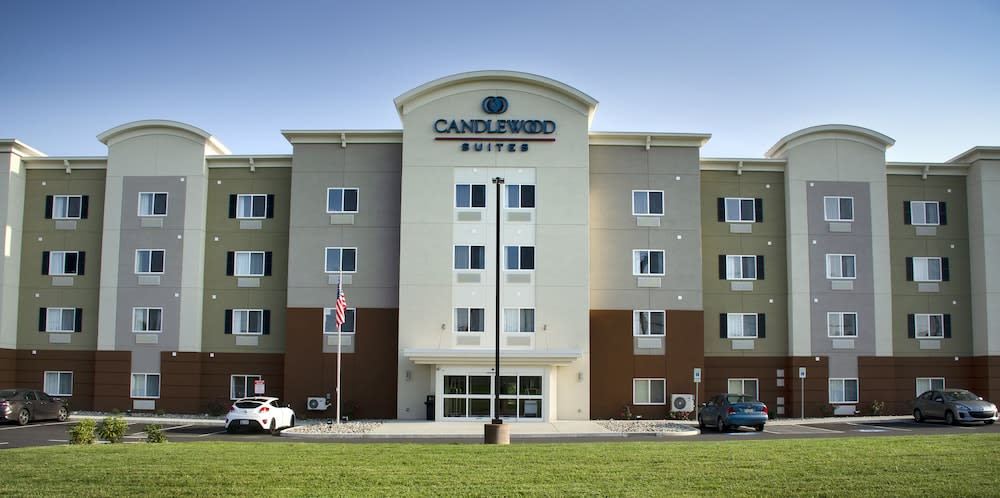 Candlewood Suites - Lancaster West by IHG 1
