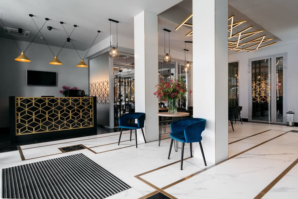 Hotel Apis 2