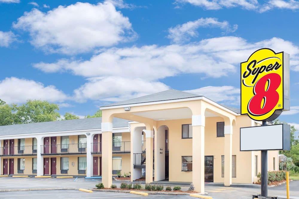 Super 8 by Wyndham Eufaula 1