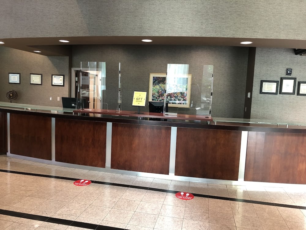 Executive Plaza Hotel & Conference Centre, Metro Vancouver 4