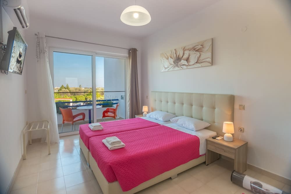 Villa Maroula 2