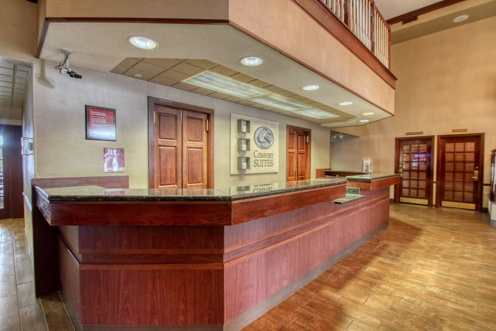 Comfort Suites Madison West - Middleton 2