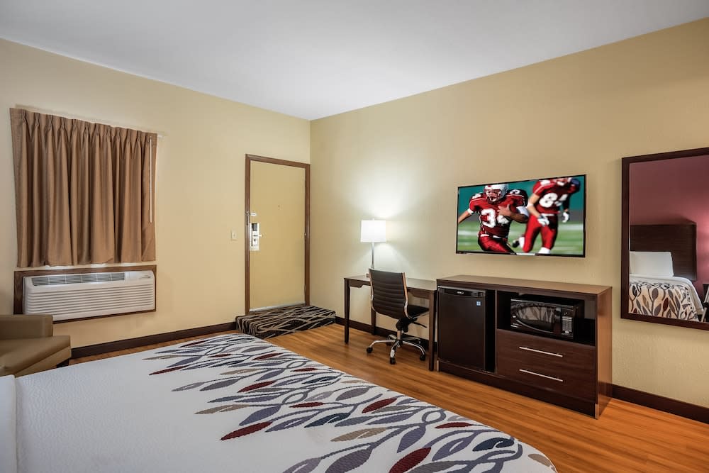 Red Roof Inn Des Moines 1