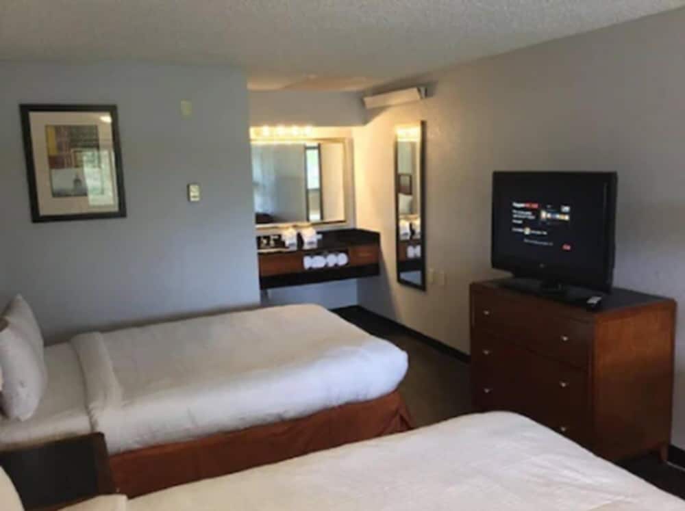 Extend-a-Suites Phoenix 1