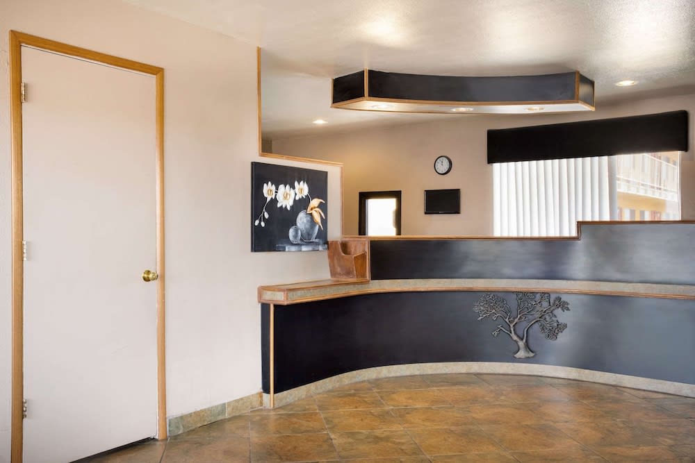Travelodge by Wyndham Winslow 2