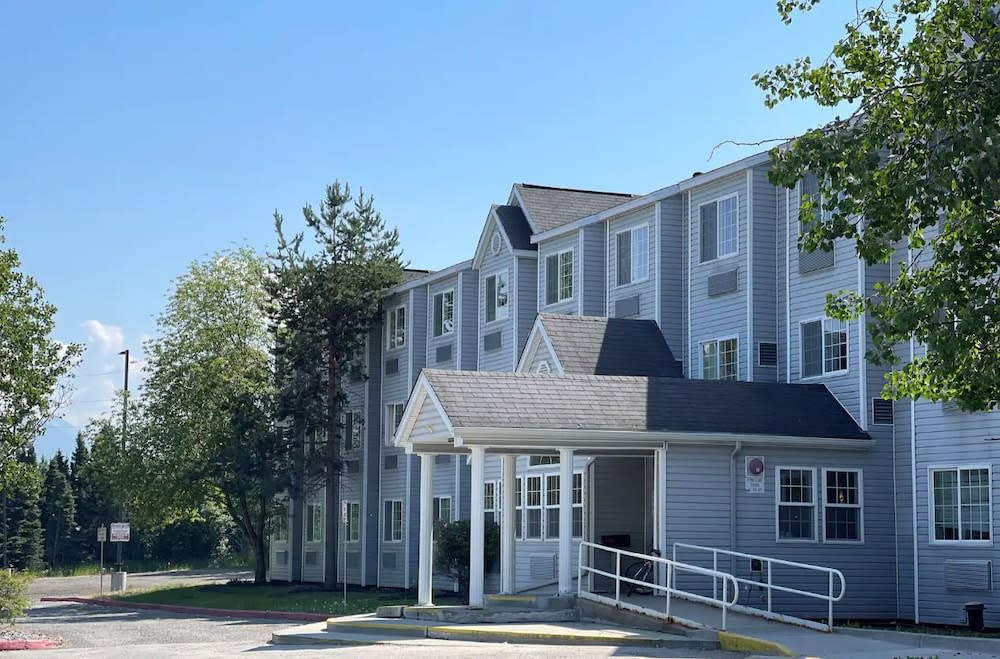 Baymont Inn & Suites by Wyndham Anchorage Airport 1