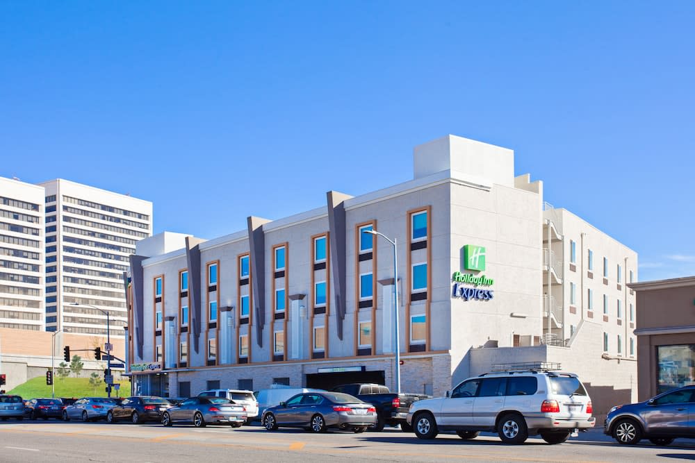 Holiday Inn Express WEST LOS ANGELES-SANTA MONICA by IHG 1