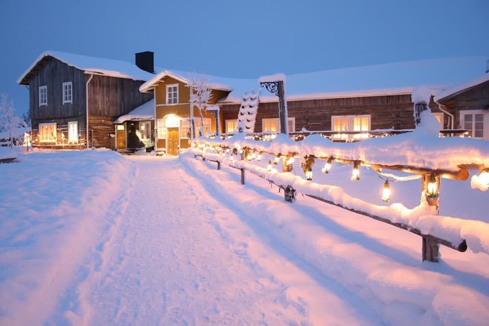 Elves Village Hotel 1