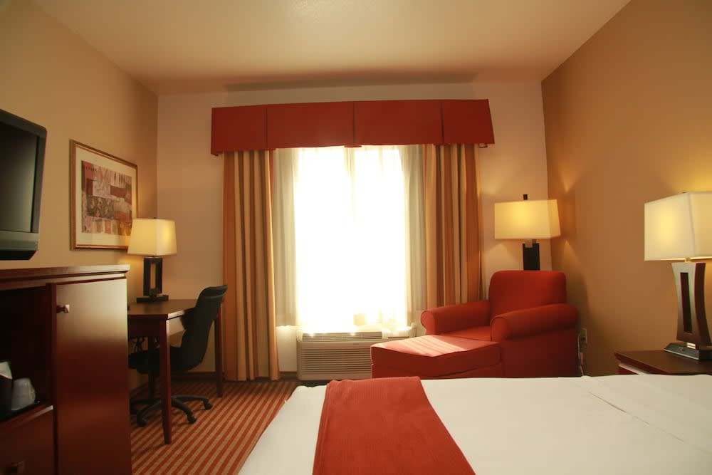Holiday Inn Express Amarillo South by IHG 3