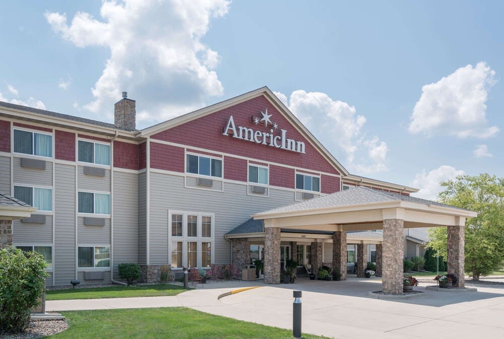AmericInn by Wyndham Newton 1