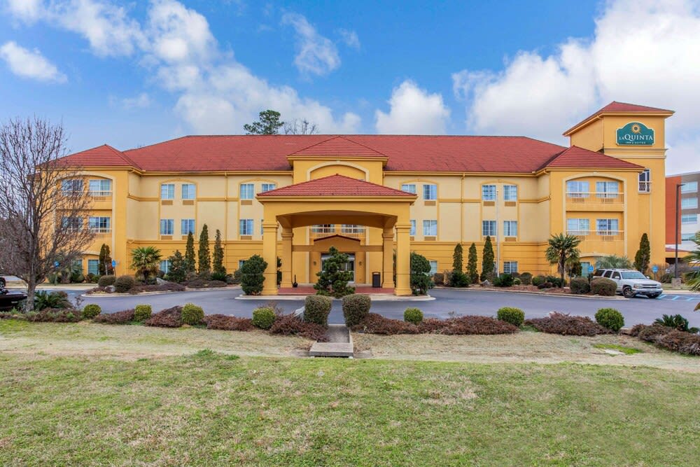 La Quinta Inn & Suites by Wyndham Fultondale Birmingham N 1