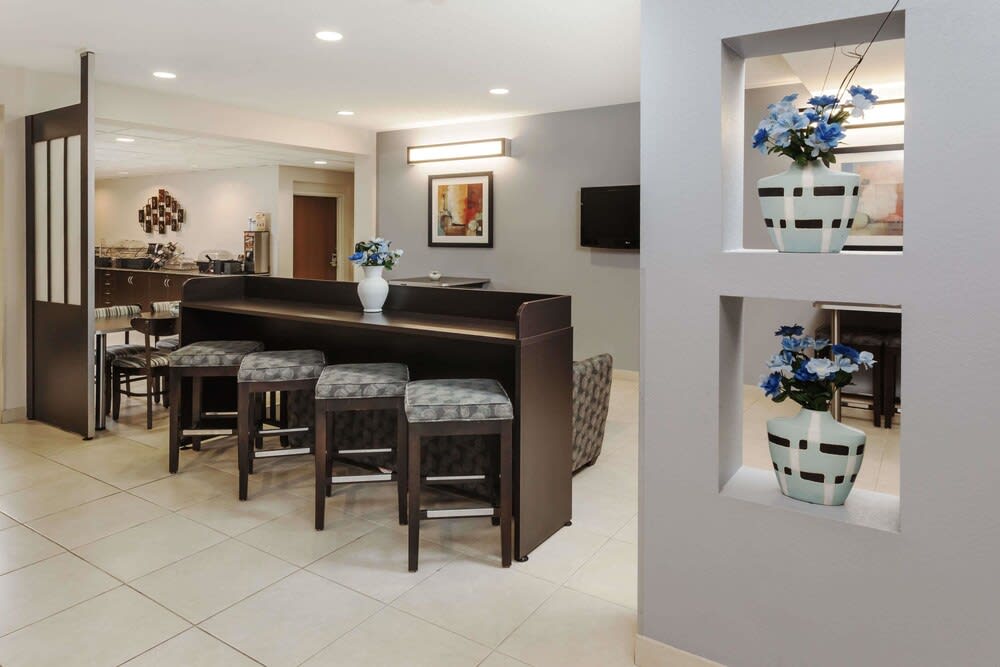 Microtel Inn and Suites Elkhart 2