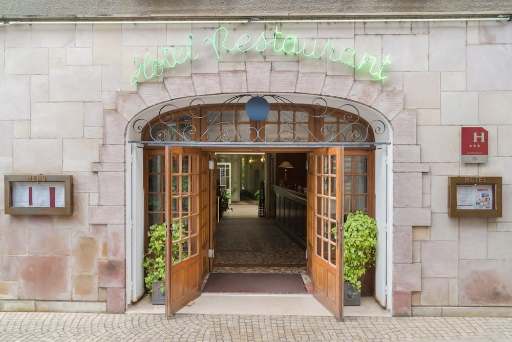 Hostellerie des Trois Pigeons, Paray-le-Monial 1
