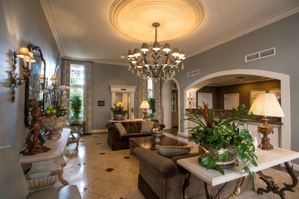 Bienville House 2