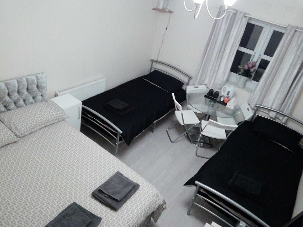 Regent Guest House Grimsby 1