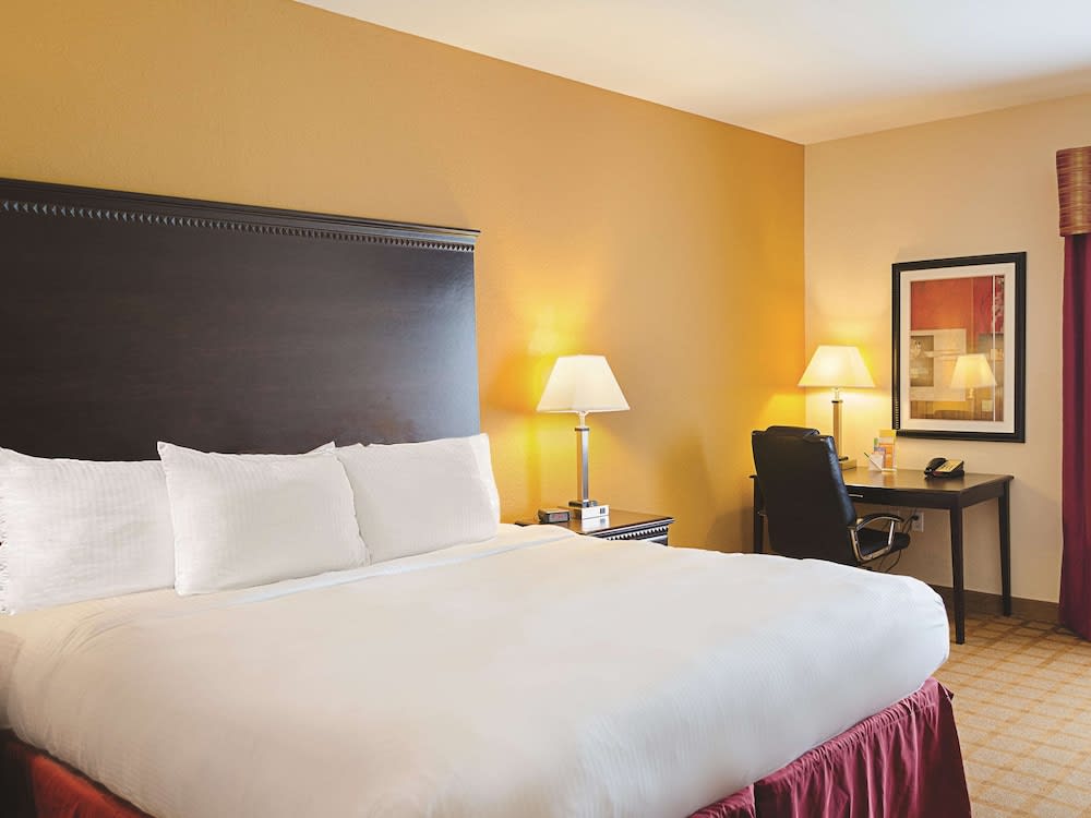La Quinta Inn & Suites by Wyndham Mobile Satsuma / Saraland 2