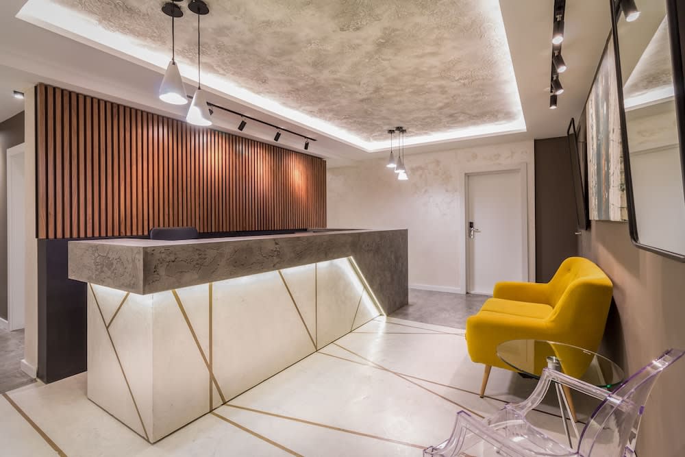 Level Luxury Suites 2
