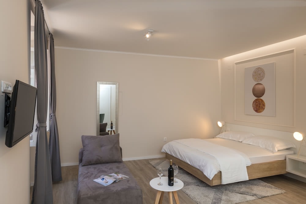 Apartments Urbis 2