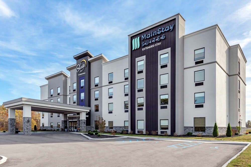 MainStay Suites Newberry - Crane 1