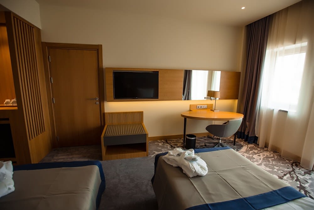 Holiday Inn AKTAU - SEASIDE by IHG 2