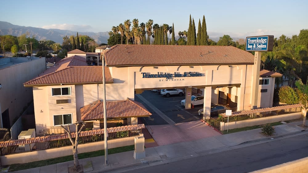 Travelodge Inn & Suites by Wyndham West Covina 1