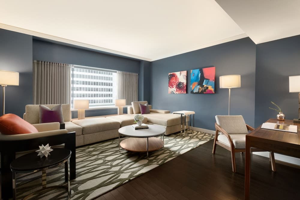 Fairmont The Queen Elizabeth 3