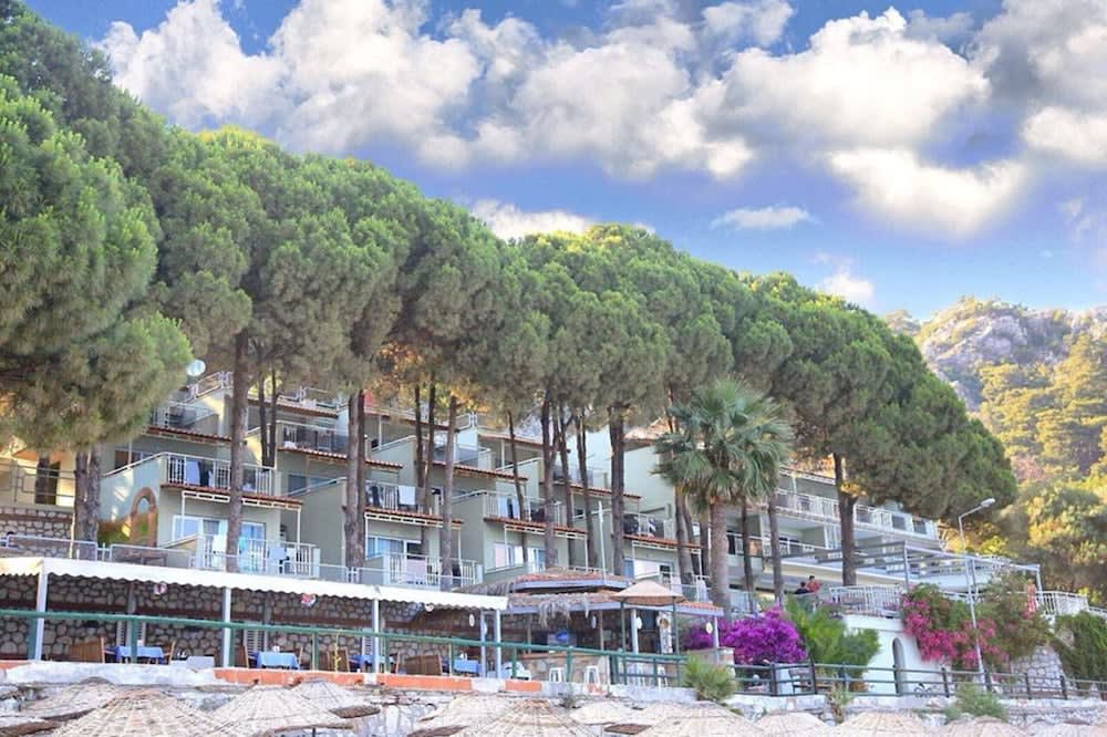 Pine Beach Boutique Hotel 1