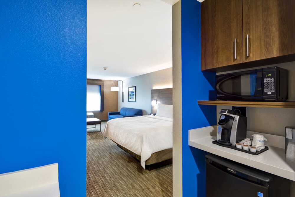 Holiday Inn Express & Suites HOUSTON NASA - BOARDWALK AREA by IHG 2