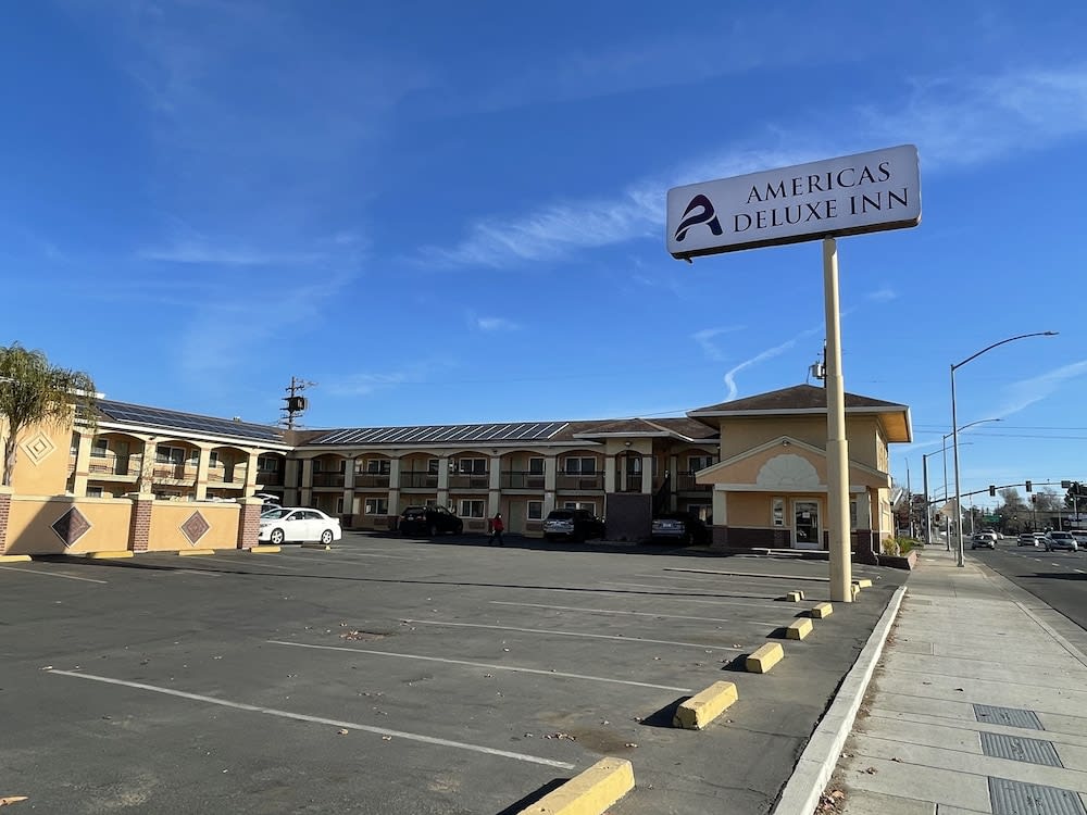 Americas Deluxe Inn- Marysville 1
