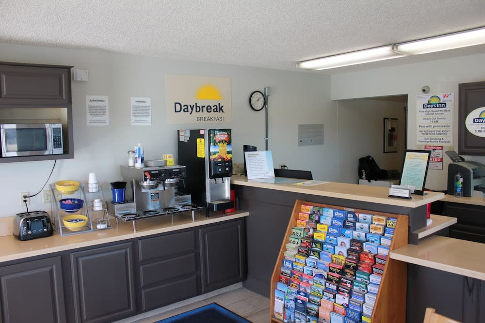 Days Inn by Wyndham Barstow 2