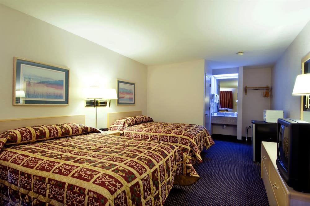 Americas Best Value Inn Garden City 2