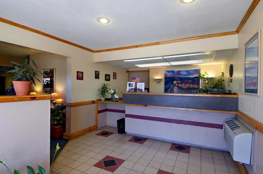 Americas Best Value Inn Garden City 3