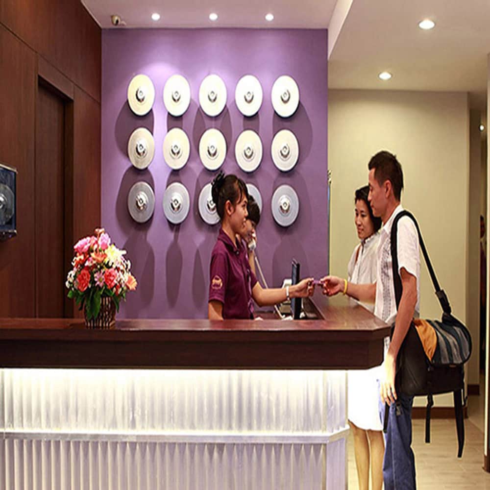 Sawasdee Hotel @ Sukhumvit Soi 8 2