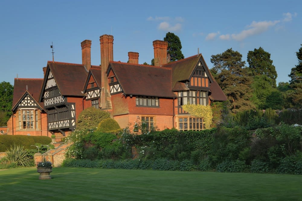 Best Western PLUS Grim's Dyke Hotel 1