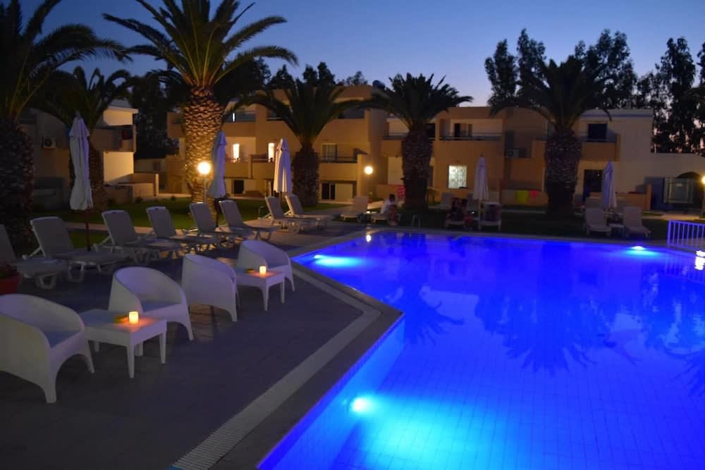 Aslanis Village Hotel 1