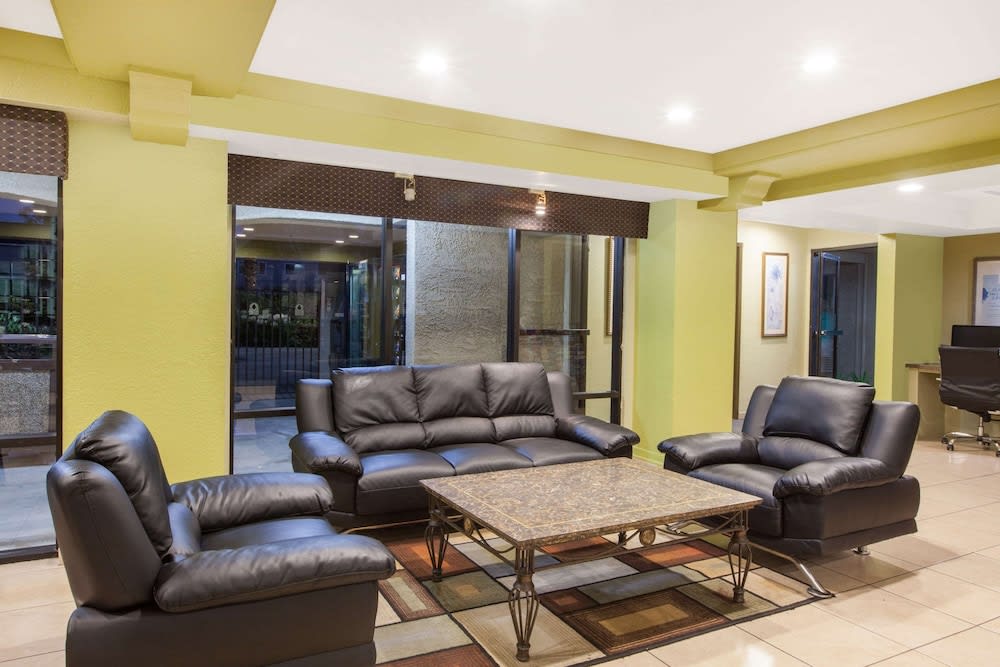 Days Inn by Wyndham San Jose Airport 2
