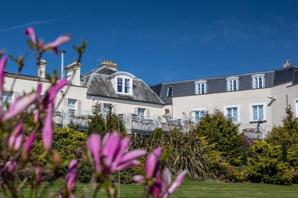 Cliffden Hotel 1